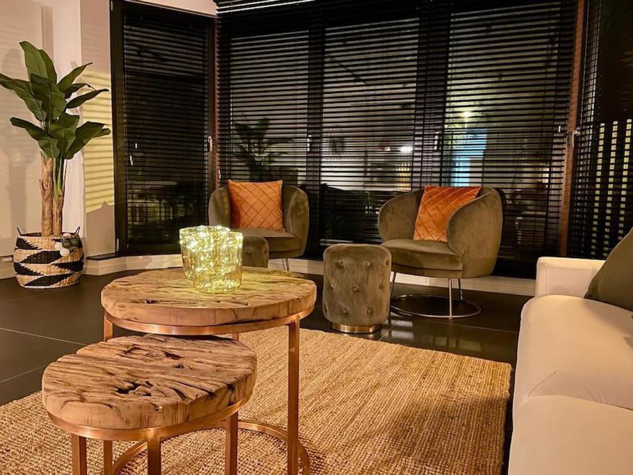 Ostend Chic, Luxe Loftstijl In Oostende Экстерьер фото
